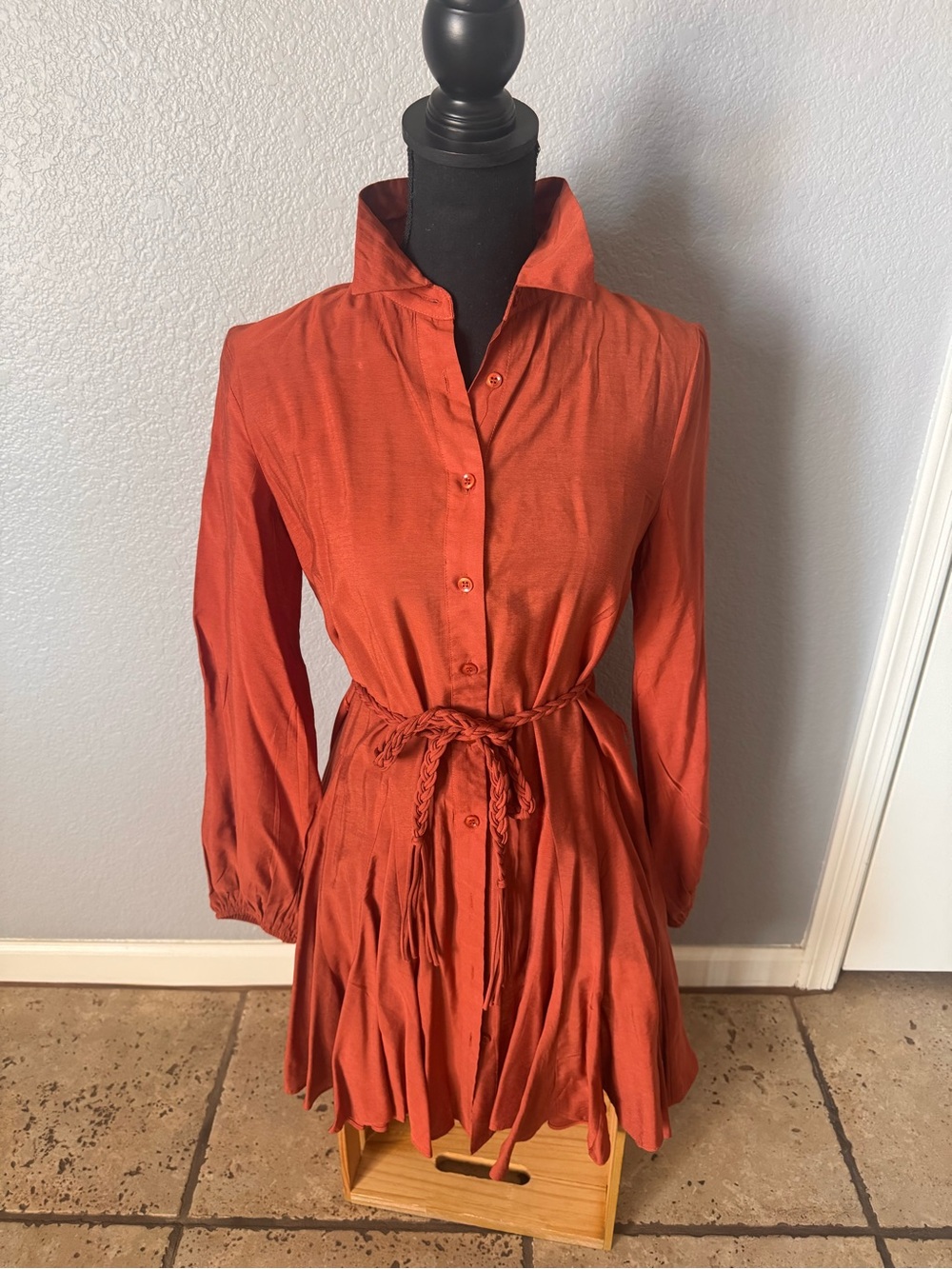 TALULAH Burnt Orange Button-Front Tie-Waist Long Sleeve Dress